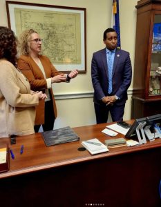 Jenn lobbying congressman Negue.